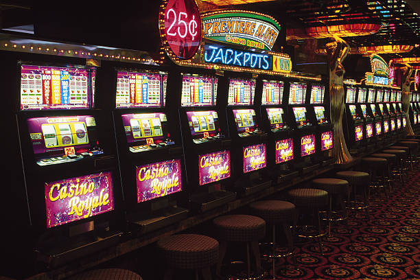 Money Train slot interface on mpo 500 mobile showing five reels, paylines, and bonus round with Money Train symbol